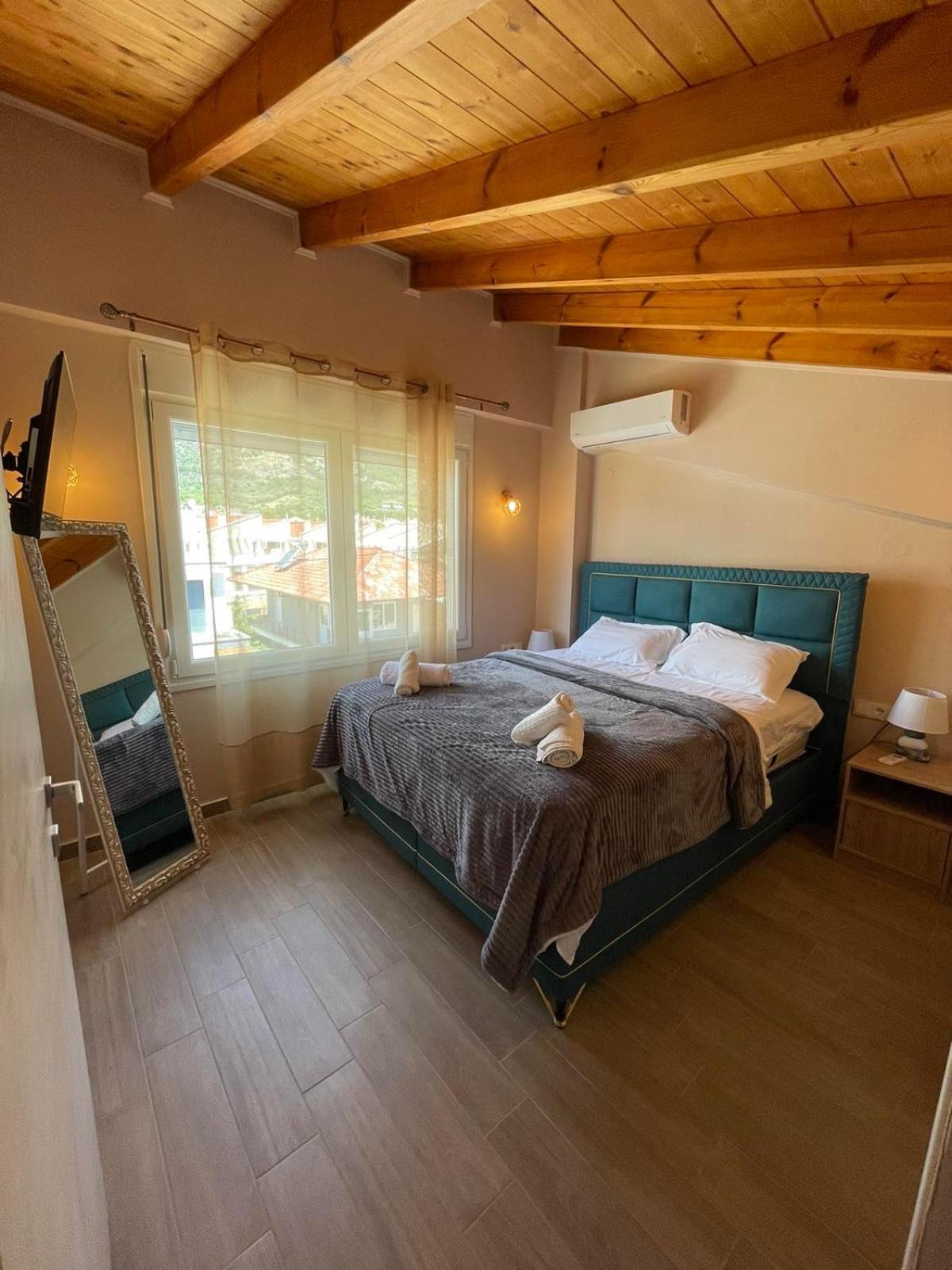 Chara'S House Apartman Kavála Kültér fotó